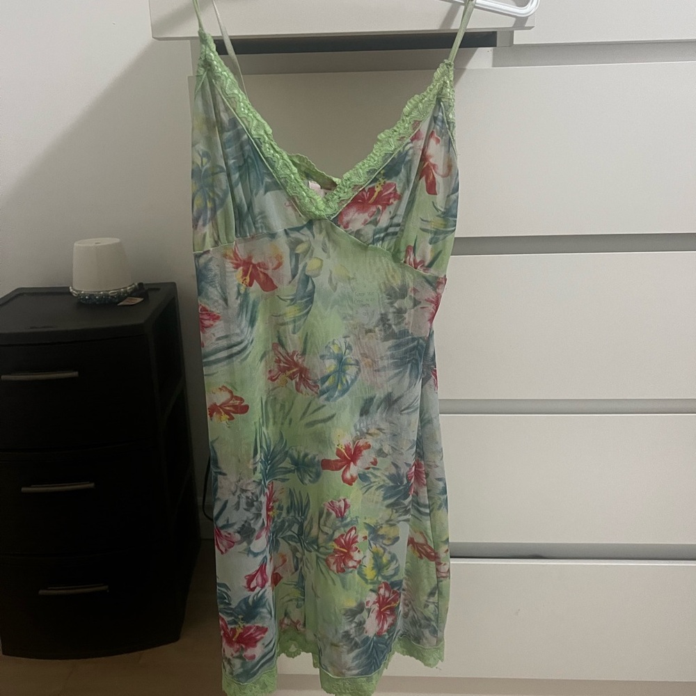 La Vie En Rose Pink and Green Floral Chemise